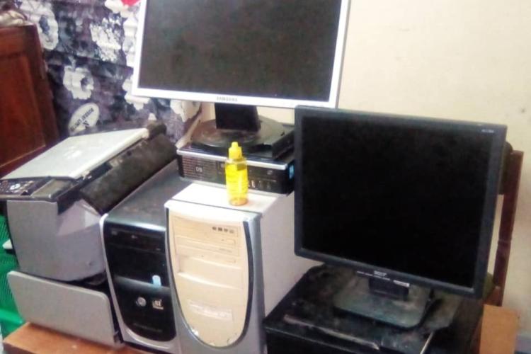The gadgets suspected to have been used in the money printing syndicate 