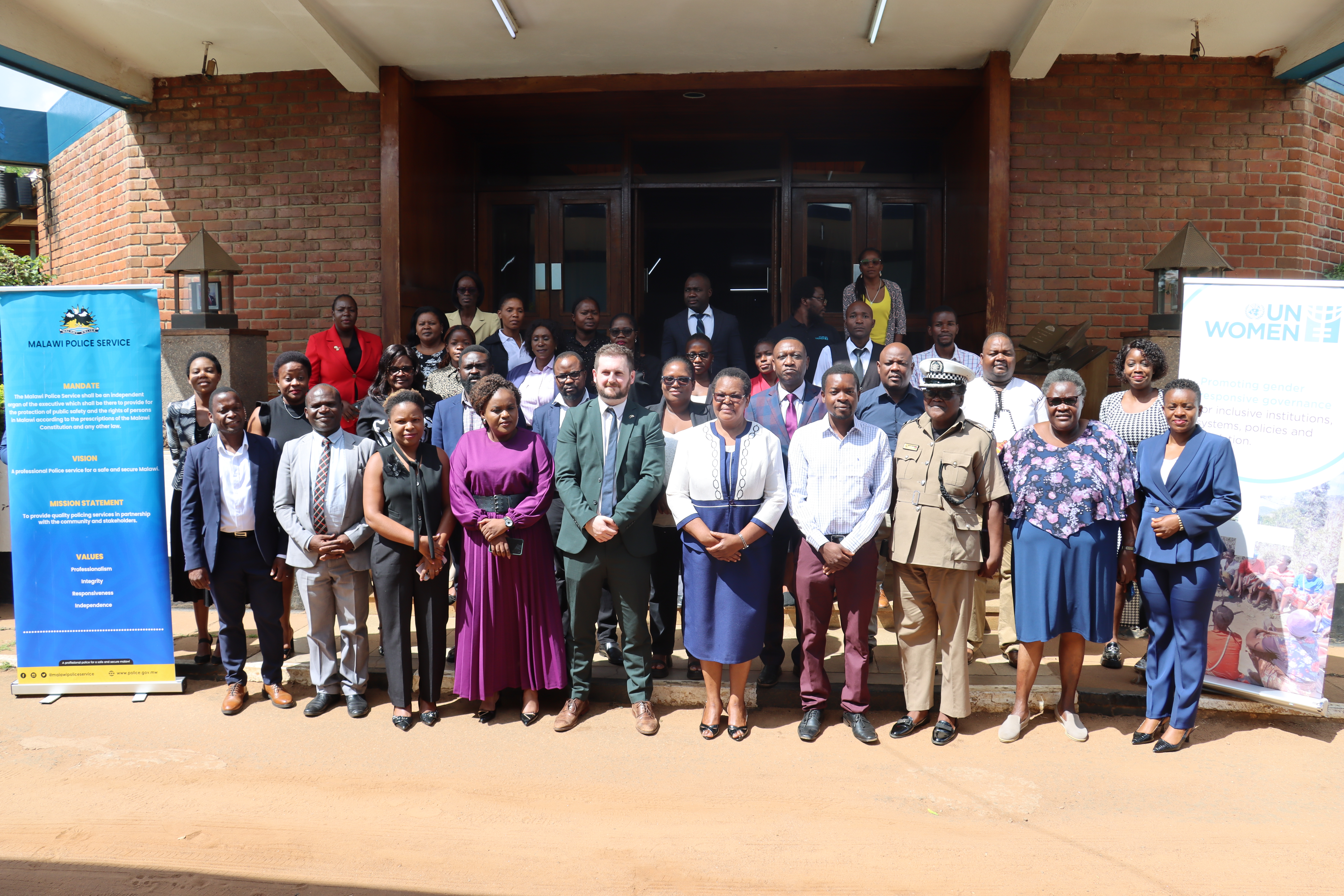 group photo attendants with the commissioner